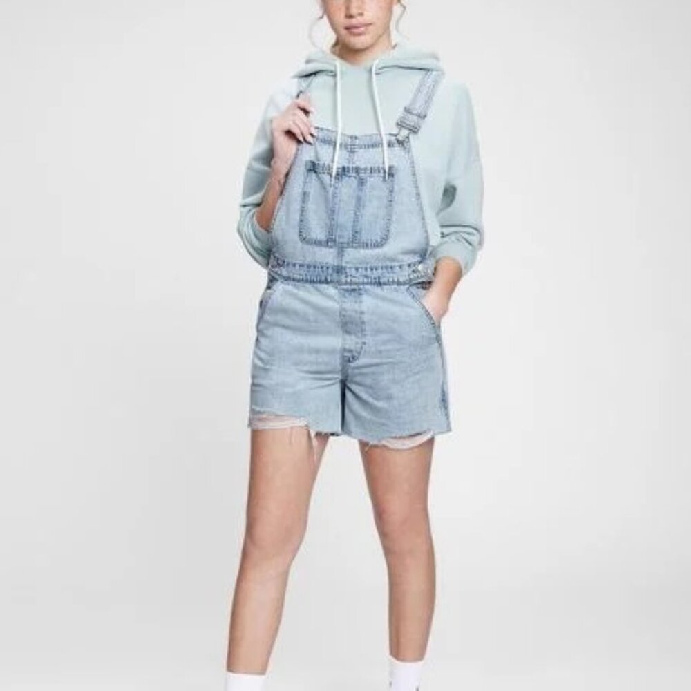 NWT!! Gap Womens RT$80 Denim/Jean Shorts Overalls M *Light Cancun *Destroyed Raw